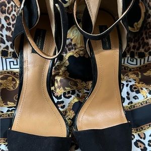Zara Collection Black Ankle Strap Heel Sz 36